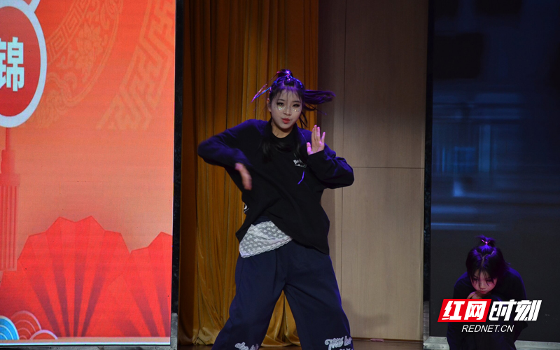 2026年元旦文艺汇演现场。