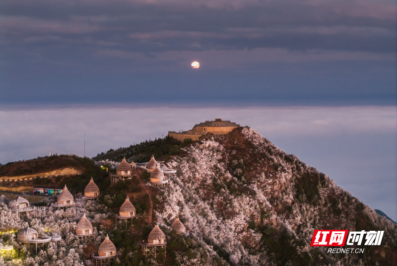 回龙山雪景日出5 车天雪 摄.jpg