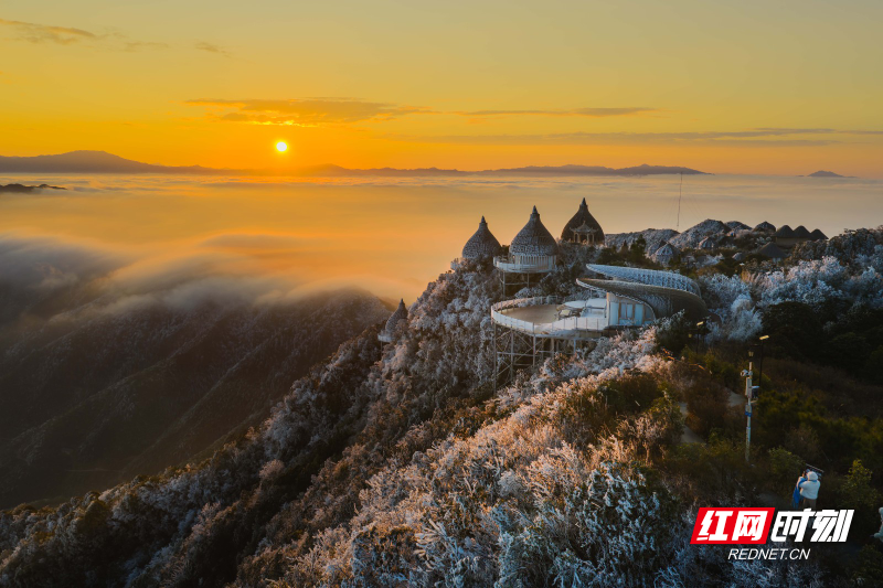 回龙山雪景日出 车天雪 摄.jpg