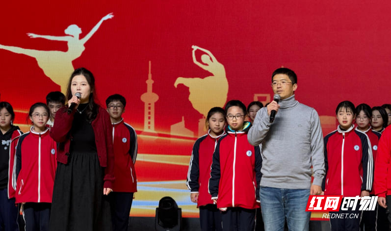 当校园的朝阳遇上前沿的科技，当纯正的梦想碰撞智能的未来，一群追风少正以热爱为帆，驶向AI的星辰大海。613、618、619、620班的《不要慌，太阳下山有月光》，温柔的朗诵搭配舒缓的歌声，传递出从容面对生活的积极心态，治愈又暖心。