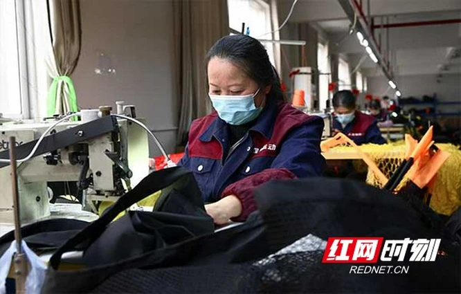 组图丨2026年第一个工作日，最出片的还得是他们！