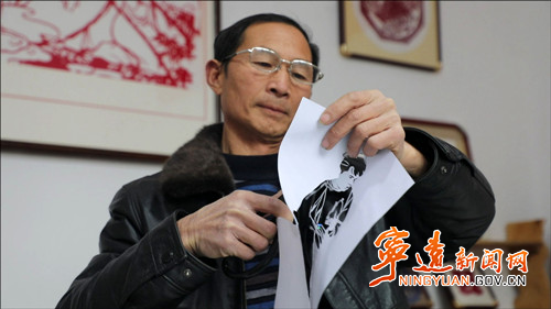 宁远:剪纸中的“永冲锋”精神_副本500.jpg 宁远:剪纸中的“永冲锋”精神_副本500.jpg