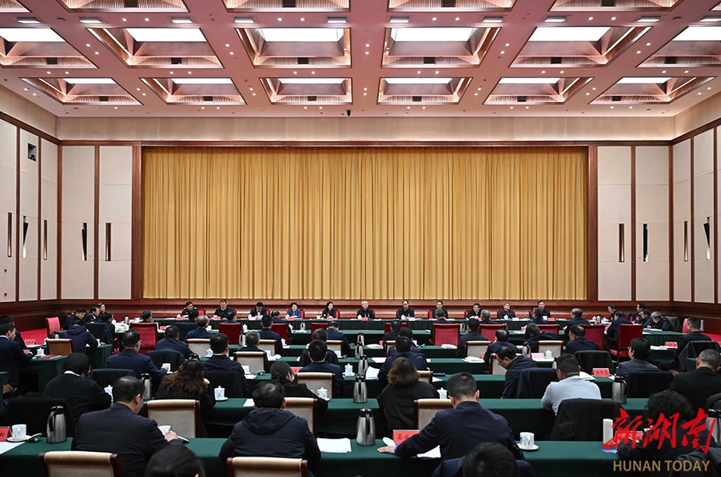 沈晓明主持召开2025年度市州和省直行业系统党（工）委书记抓基层党建工作述职评议会议