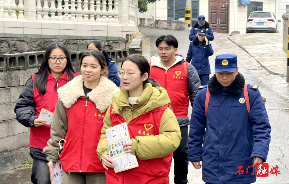 石门县开展党的创新理论“百人千场进万站”1.jpg