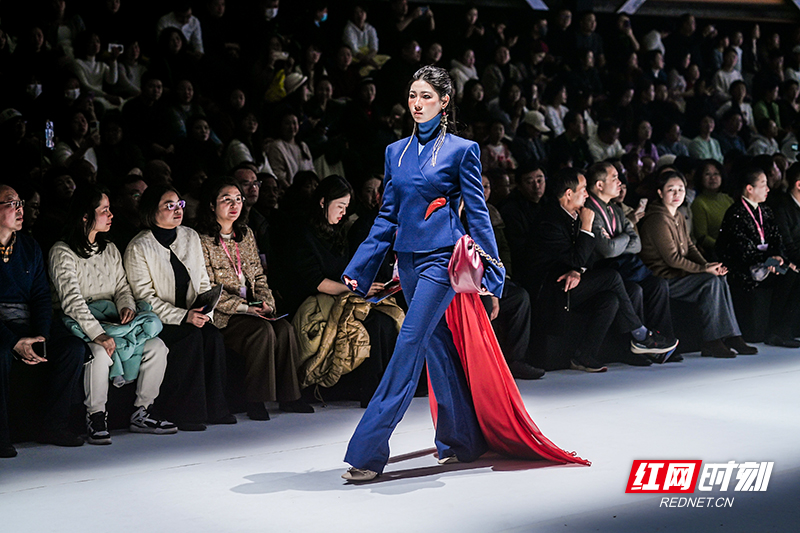 YW_01345.jpg YW_01345.jpg