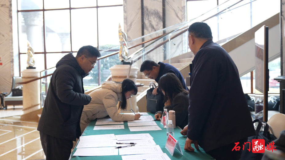 政协委员陆续向大会报道 石门进入“两会时间”1.png 政协委员陆续向大会报道 石门进入“两会时间”1.png