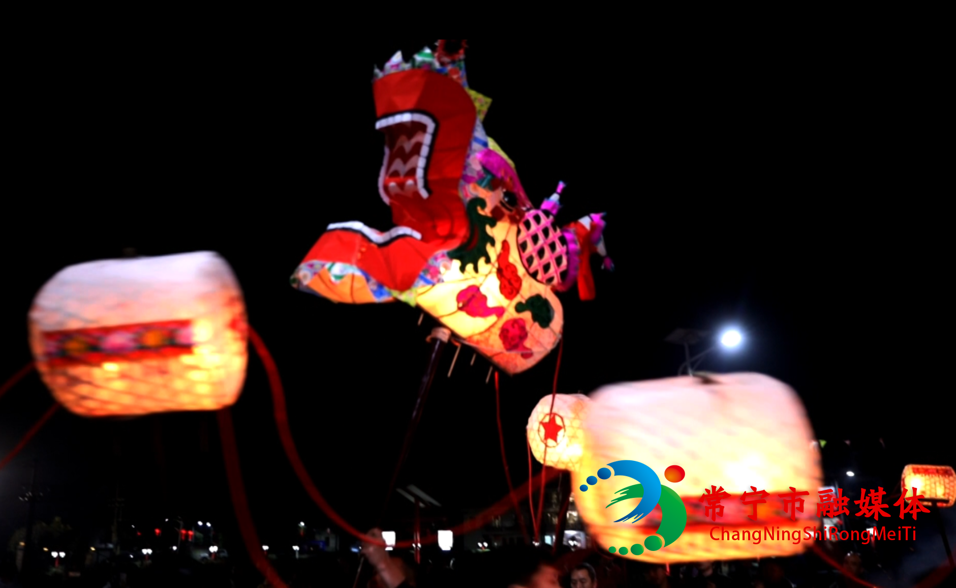 洋泉舞龙 (4).png