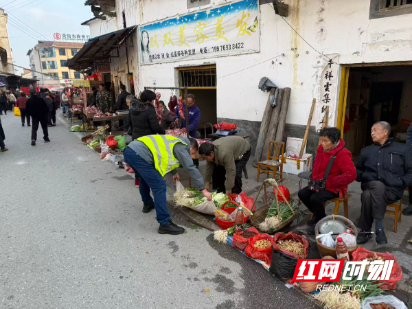 交通执勤02.jpg 交通执勤02.jpg