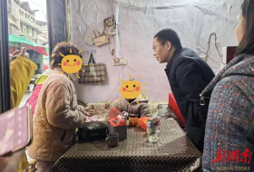 爱心物资守护困境儿童温暖过冬