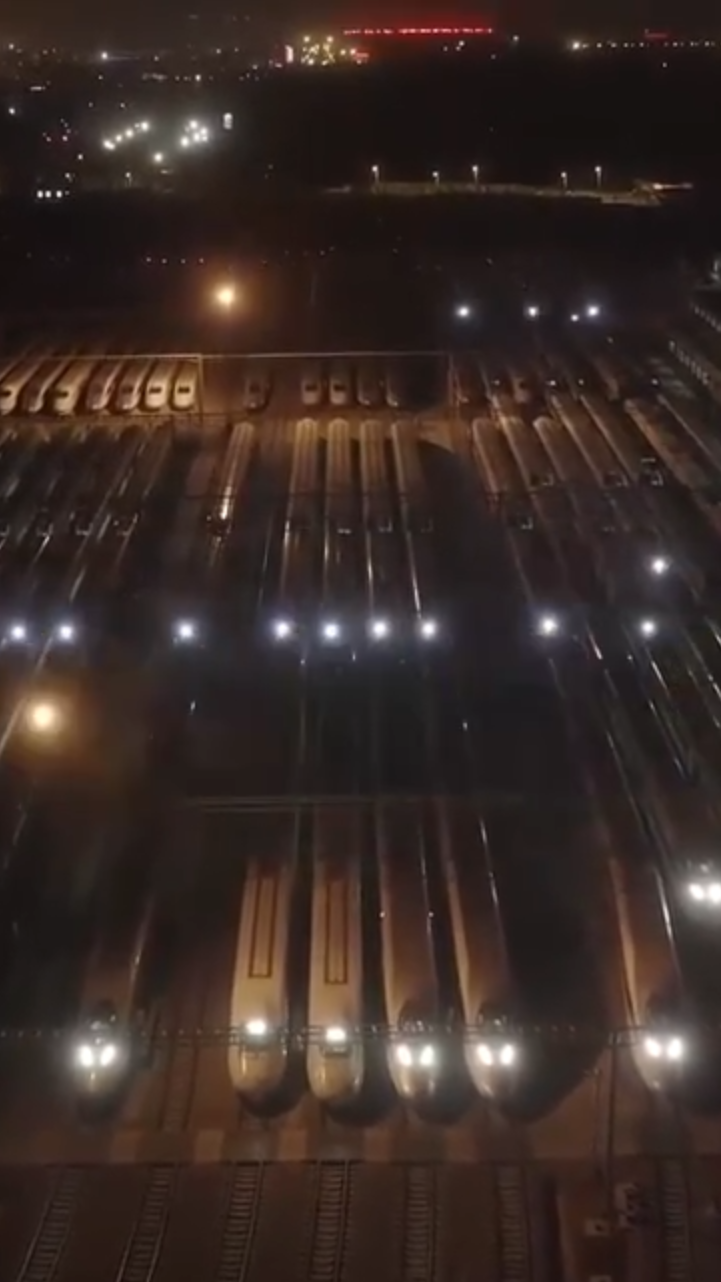 春运路上的守护