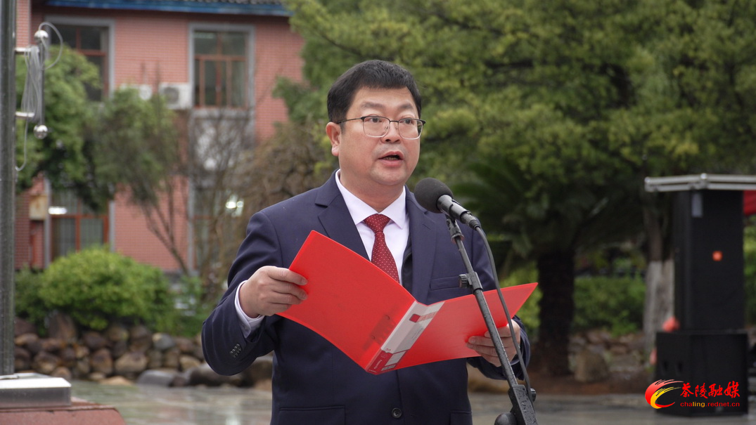 杨红兵.jpg 杨红兵.jpg