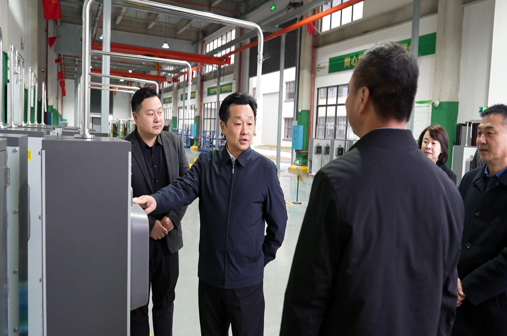 唐成专题调研企业复工复产、安全生产等工作