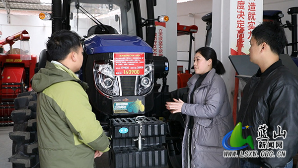 我县人勤春来早 春耕备耕忙2.jpg