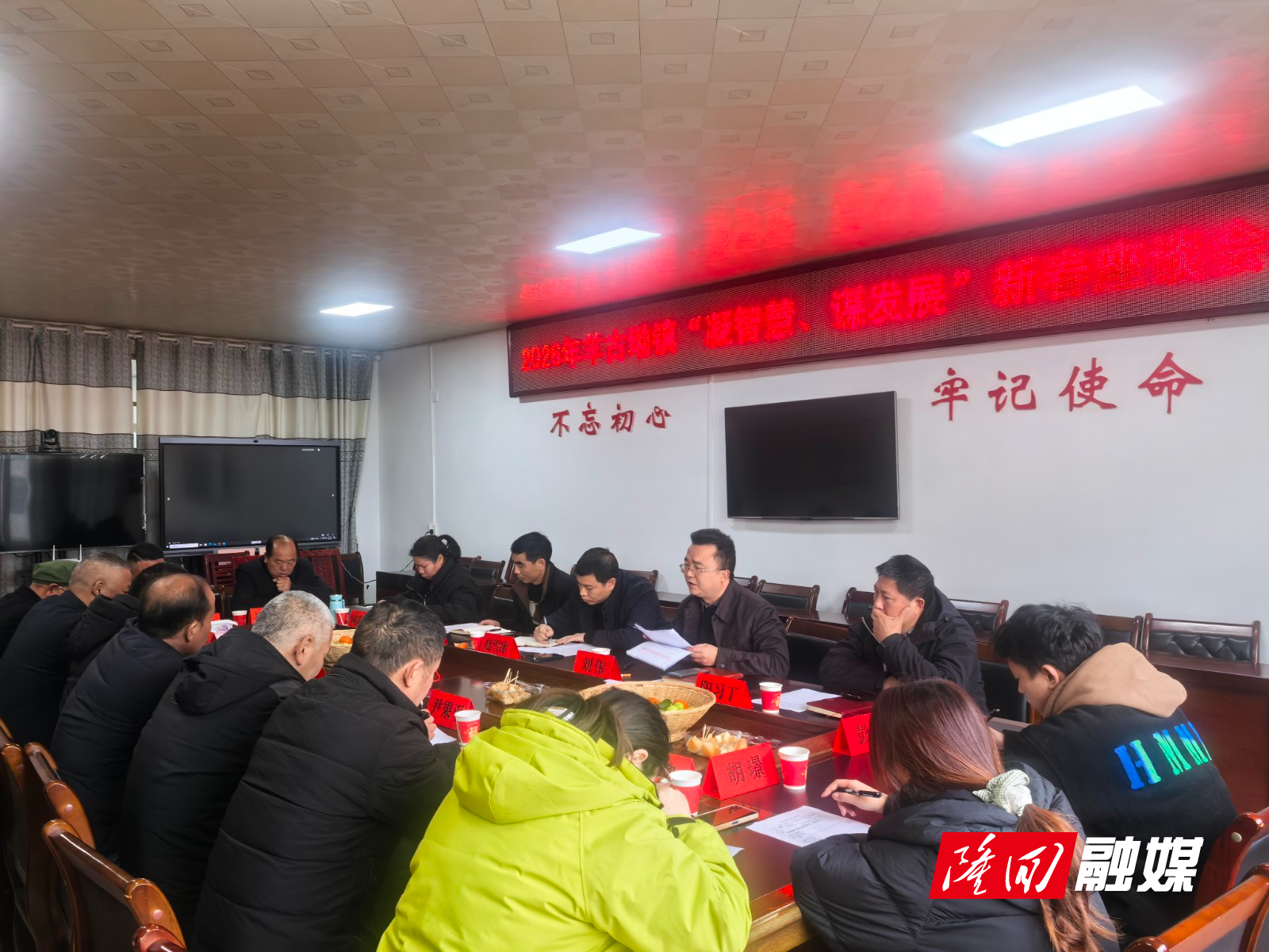 bf4c98d659a8020467eacaa259e9e2af.jpg bf4c98d659a8020467eacaa259e9e2af.jpg