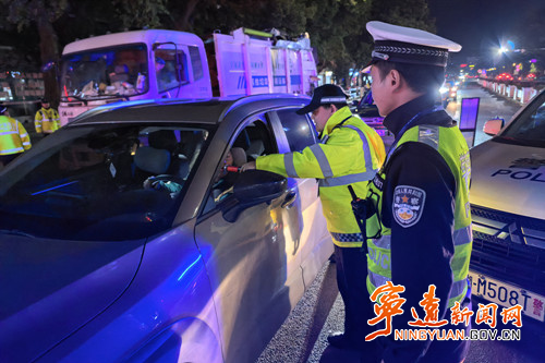 宁远公安开展集中清查行动2_副本500.jpg 宁远公安开展集中清查行动2_副本500.jpg