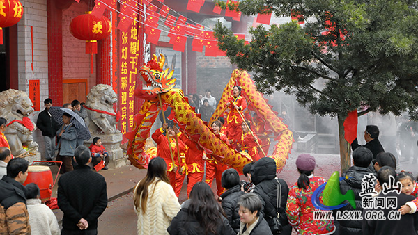 土市镇锡楼村:元宵佳节龙腾舞 幸福乡村喜气扬.jpg 土市镇锡楼村:元宵佳节龙腾舞 幸福乡村喜气扬.jpg