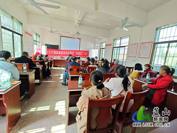 祠堂圩镇“向阳花”行动落地八联 双师赋能守护孩子心理健康与成长.jpg