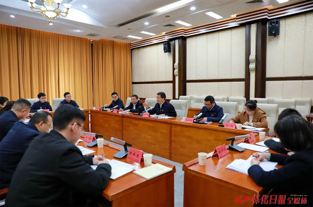 许忠建参加市委办第一党支部组织生活会