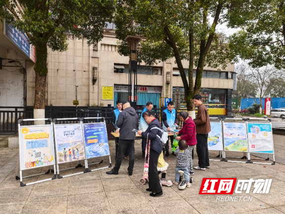 20260323郴州:科普“进社区” 气象“零距离”.jpg 20260323郴州:科普“进社区” 气象“零距离”.jpg