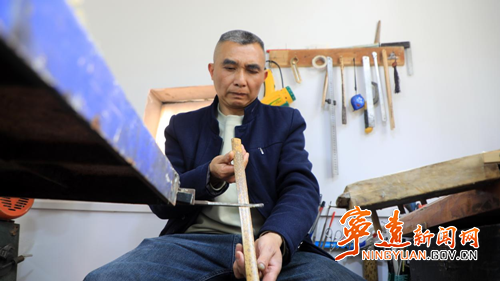 宁远:手工竹扇守匠心 非遗技艺焕新生_副本500.png 宁远:手工竹扇守匠心 非遗技艺焕新生_副本500.png