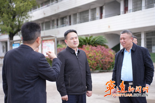 林亮亮调研义务教育优质均衡发展工作_副本500.jpg 林亮亮调研义务教育优质均衡发展工作_副本500.jpg