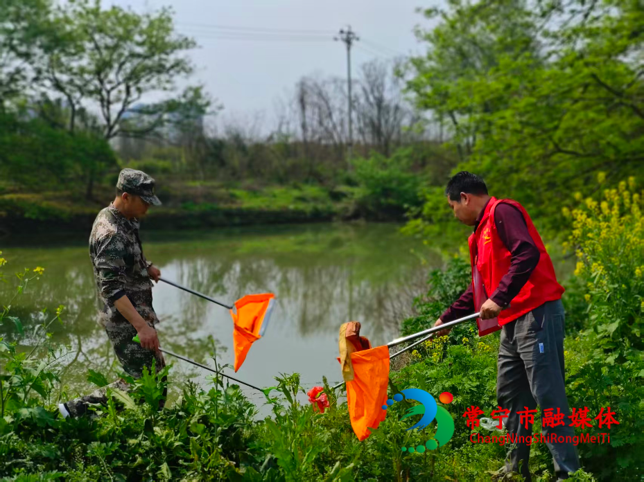 曲潭街道:以“世界水日”为契机 共绘水生态保护新画卷.jpg 曲潭街道:以“世界水日”为契机 共绘水生态保护新画卷.jpg