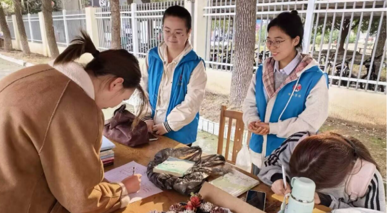 三月春风暖人心·雷锋精神永传承——湖南文理学院国际学院3月学雷锋系列活动圆满落幕
