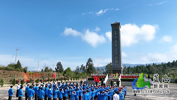 县三蓝学校：清明折纸祭英烈 红色基因代代传2.jpg