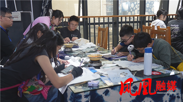 Still0404_00010.png Still0404_00010.png