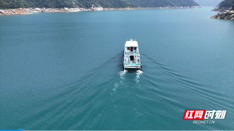 朱忠南:三十年守一湖 匠心护薪火 (3).png 朱忠南:三十年守一湖 匠心护薪火 (3).png
