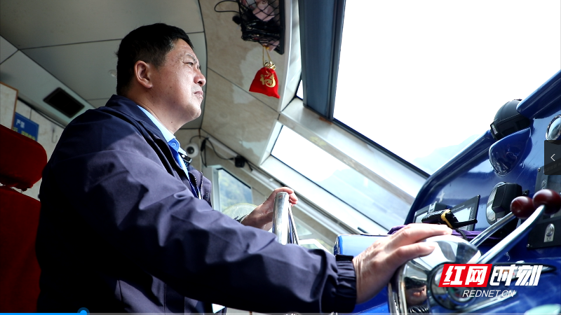 朱忠南:三十年守一湖 匠心护薪火.png 朱忠南:三十年守一湖 匠心护薪火.png