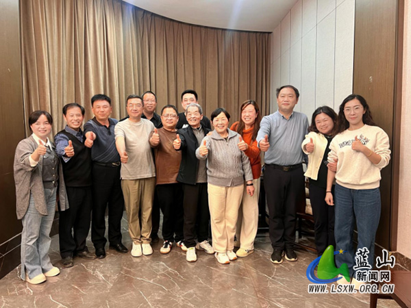 清明叙情谊 心系母校恩——蓝山二中开展校友联络活动.jpg 清明叙情谊 心系母校恩——蓝山二中开展校友联络活动.jpg