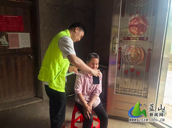 汇源瑶族乡民政办上门开展生存认证 贴心服务暖民心.jpg