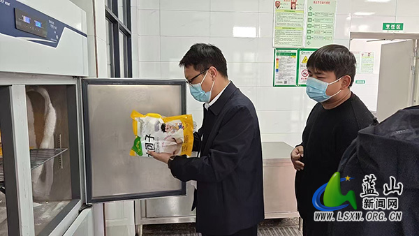 土市镇纪委：强化监督护民生 严守校园食品安全线.jpg
