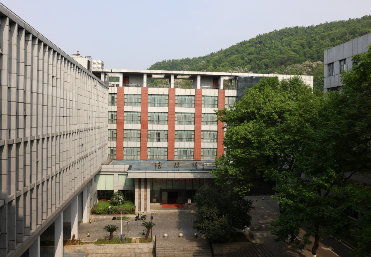 赵凯明：不当怕见风雨的泥菩萨