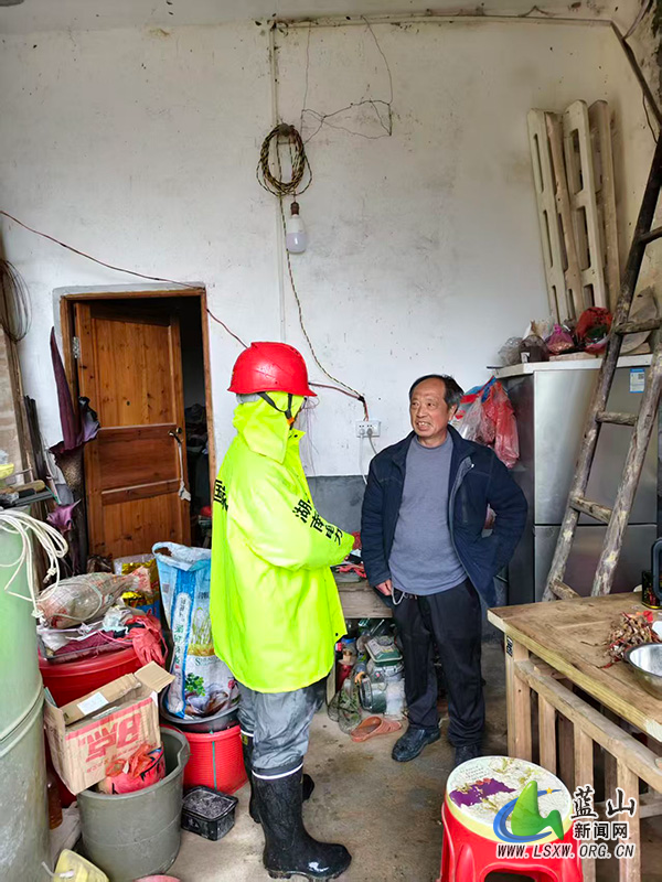 国网蓝山县供电公司：严阵以待 全力守护汛期可靠供电.jpg