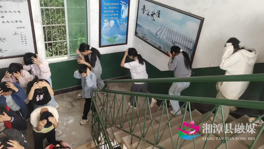 d360a0fe-038b-40ab-bc35-7f3b4c7fcfa9.png