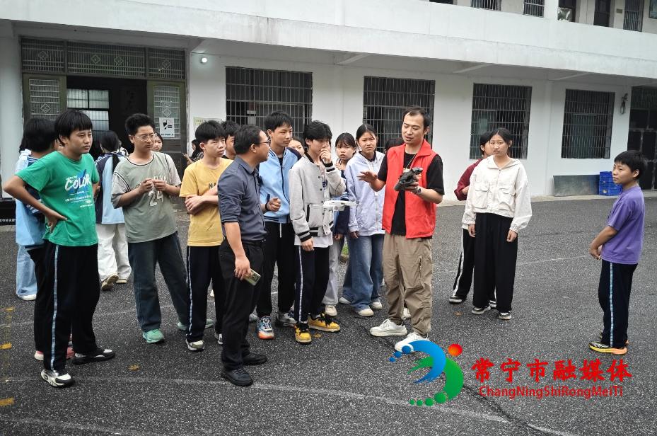 防灾减灾科普进校园 (2)_看图王.jpg 防灾减灾科普进校园 (2)_看图王.jpg