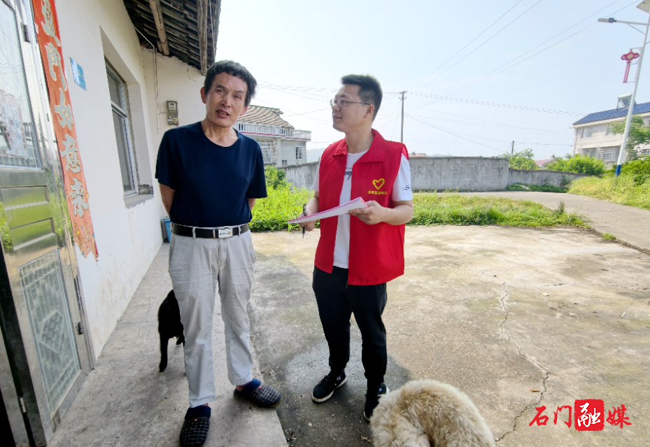 楚江街道闫家溶社区开展助残日志愿服务活动2.jpg