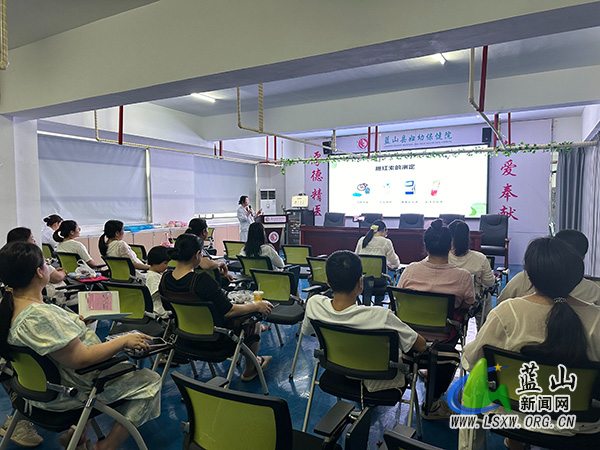 蓝山县妇幼保健院:科学喂养护新生 健康科普暖孕期.jpg 蓝山县妇幼保健院:科学喂养护新生 健康科普暖孕期.jpg