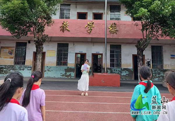 大洞中心小学举行2026年“525心理健康月”启动仪式.jpg 大洞中心小学举行2026年“525心理健康月”启动仪式.jpg