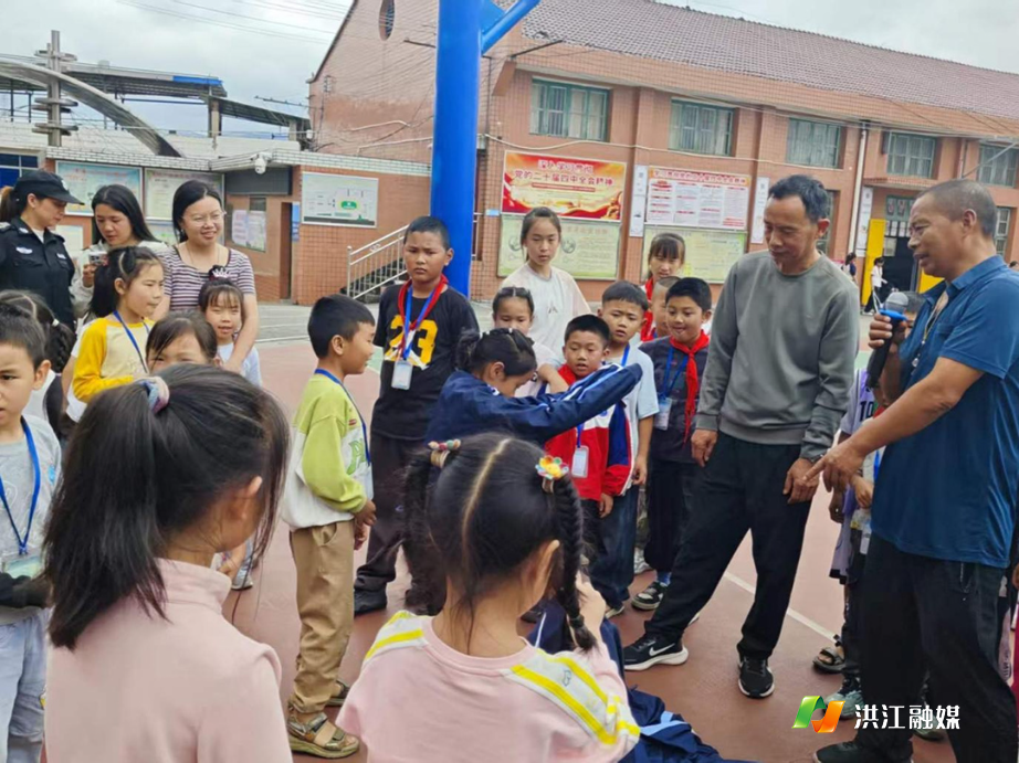 沙湾乡中心小学.jpg