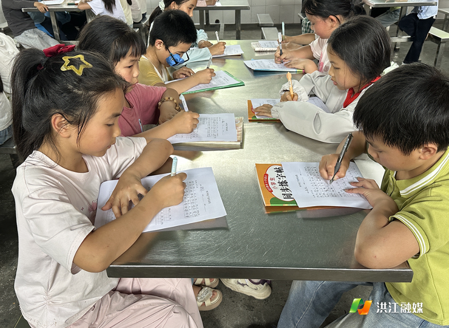 大崇乡中心小学.jpg 大崇乡中心小学.jpg
