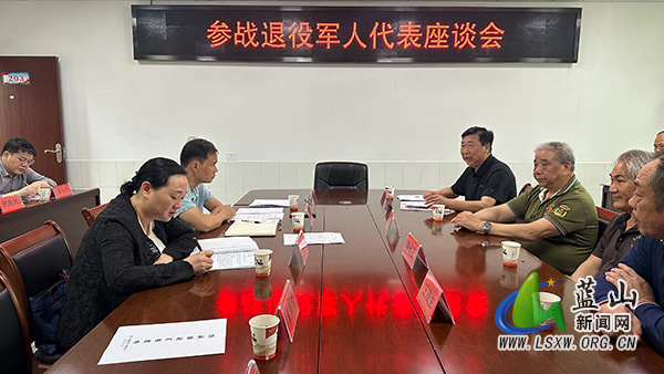 邓群:用心用情、依法依规做好“送上门来的群众工作”.jpg 邓群:用心用情、依法依规做好“送上门来的群众工作”.jpg