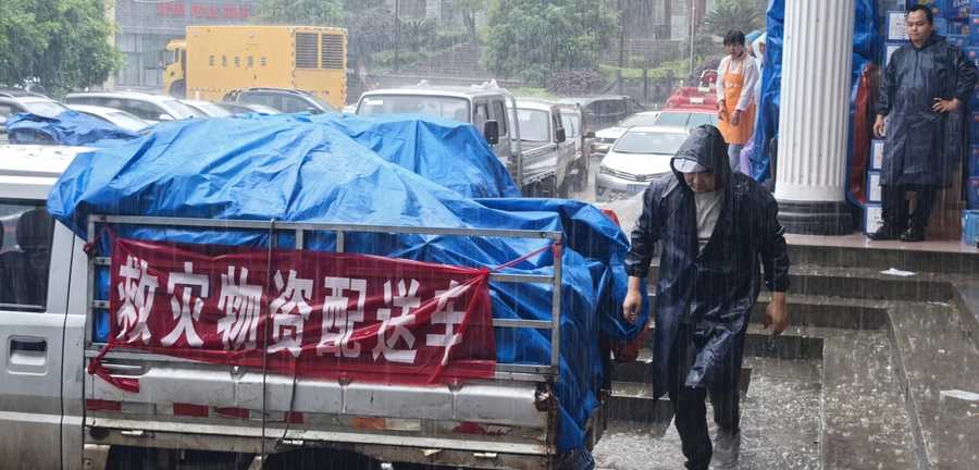 纪实丨志愿者薛凯：壶瓶山中的逆行者！