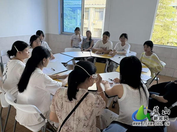 蓝山县第一中学:解码人格密码,探索内在自我.jpg 蓝山县第一中学:解码人格密码,探索内在自我.jpg