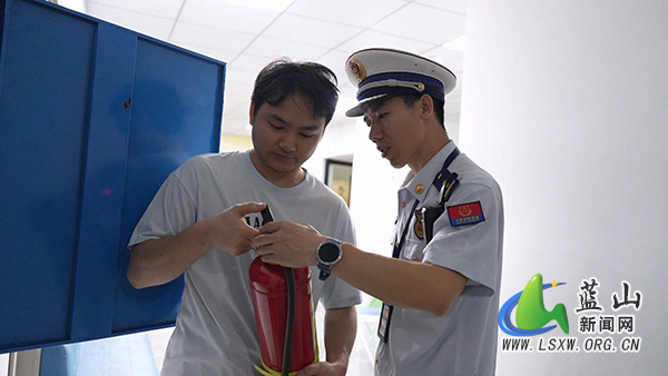 县消防救援大队:隐患清零不留白 消防护航不停歇.jpg 县消防救援大队:隐患清零不留白 消防护航不停歇.jpg