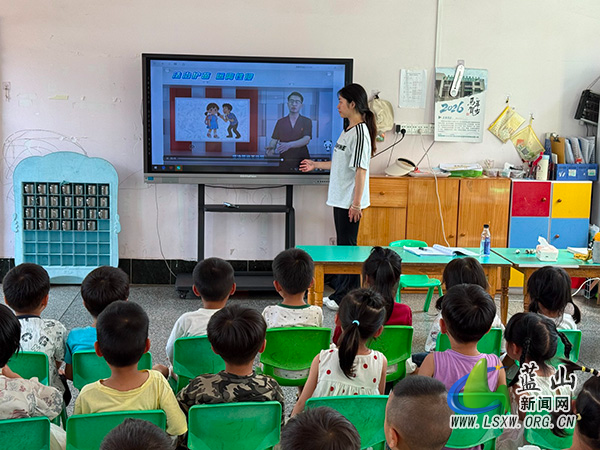 毛俊中心幼儿园开展防性侵安全教育主题活动.jpg 毛俊中心幼儿园开展防性侵安全教育主题活动.jpg