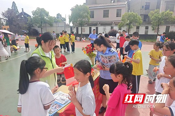禁毒宣传进校园 护航少年成长路