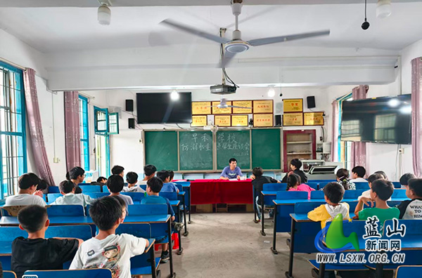早禾学校开展防溺水重点学生座谈会.jpg